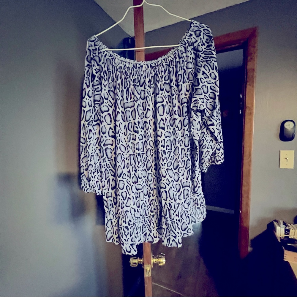 Lane Bryant blouse 26/28 - light blue with navy animal print.